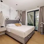 Atemberaubende Mit Privatpool Nur 450 Meter Zum - Hunde Sind Willkommen * Crikvenica