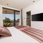 Atemberaubende Mit Privatpool Nur 450 Meter Zum - Hunde Sind Willkommen *
