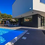 Semesterbostad Atemberaubende Mit Privatpool Nur 450 Meter Zum - Hunde Sind Willkommen