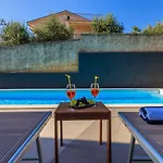 Atemberaubende Mit Privatpool Nur 450 Meter Zum - Hunde Sind Willkommen Semesterbostad