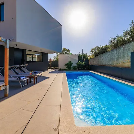 Atemberaubende Mit Privatpool Nur 450 Meter Zum - Hunde Sind Willkommen *