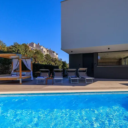 Σπίτι διακοπών Atemberaubende Mit Privatpool Nur 450 Meter Zum - Hunde Sind Willkommen