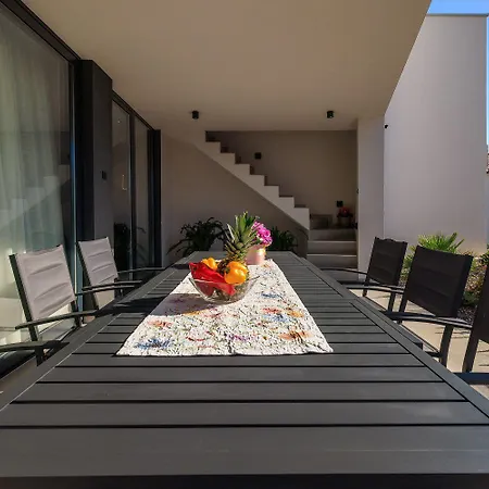 Atemberaubende Mit Privatpool Nur 450 Meter Zum - Hunde Sind Willkommen Crikvenica