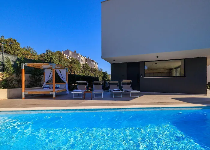 Σπίτι διακοπών Atemberaubende Mit Privatpool Nur 450 Meter Zum - Hunde Sind Willkommen