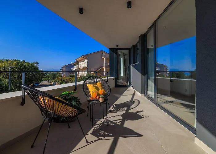 Atemberaubende Mit Privatpool Nur 450 Meter Zum - Hunde Sind Willkommen Crikvenica